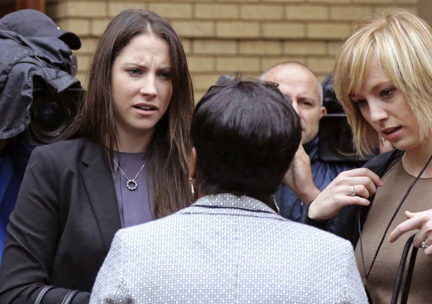 Aimee Pistorius, sorella di Oscar, all&#39;arrivo in tribunale. Ap